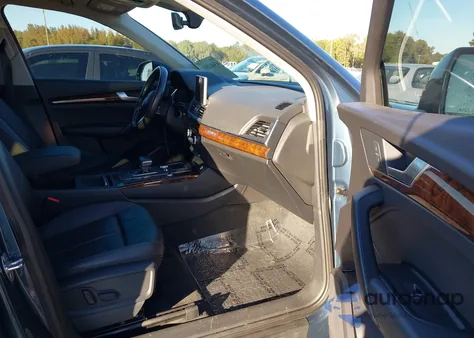 2018 Audi Q5 2.0T Premium/2.0T Tech Premium из США, поврежденный, VIN WA1ANAFY0J2013954